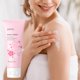 thumbnail image 1 of Salud y Belleza, Cuidado Personal, Cremas para Manos, Lociones, Cremas y Lociones para Manos, Loción Corporal Hidrata y Retiene Loción Hidratante y Humectante, una crema, 1 of 7