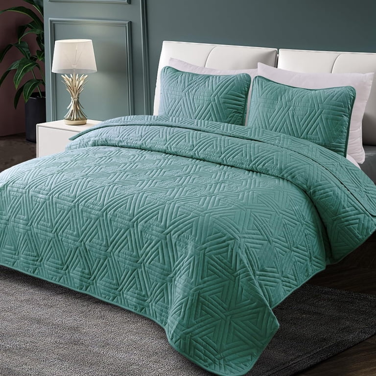 Queen Size Cotton Quilt Bedding Set - 3 Piece Reversible Geometric Pattern, Turquoise Green