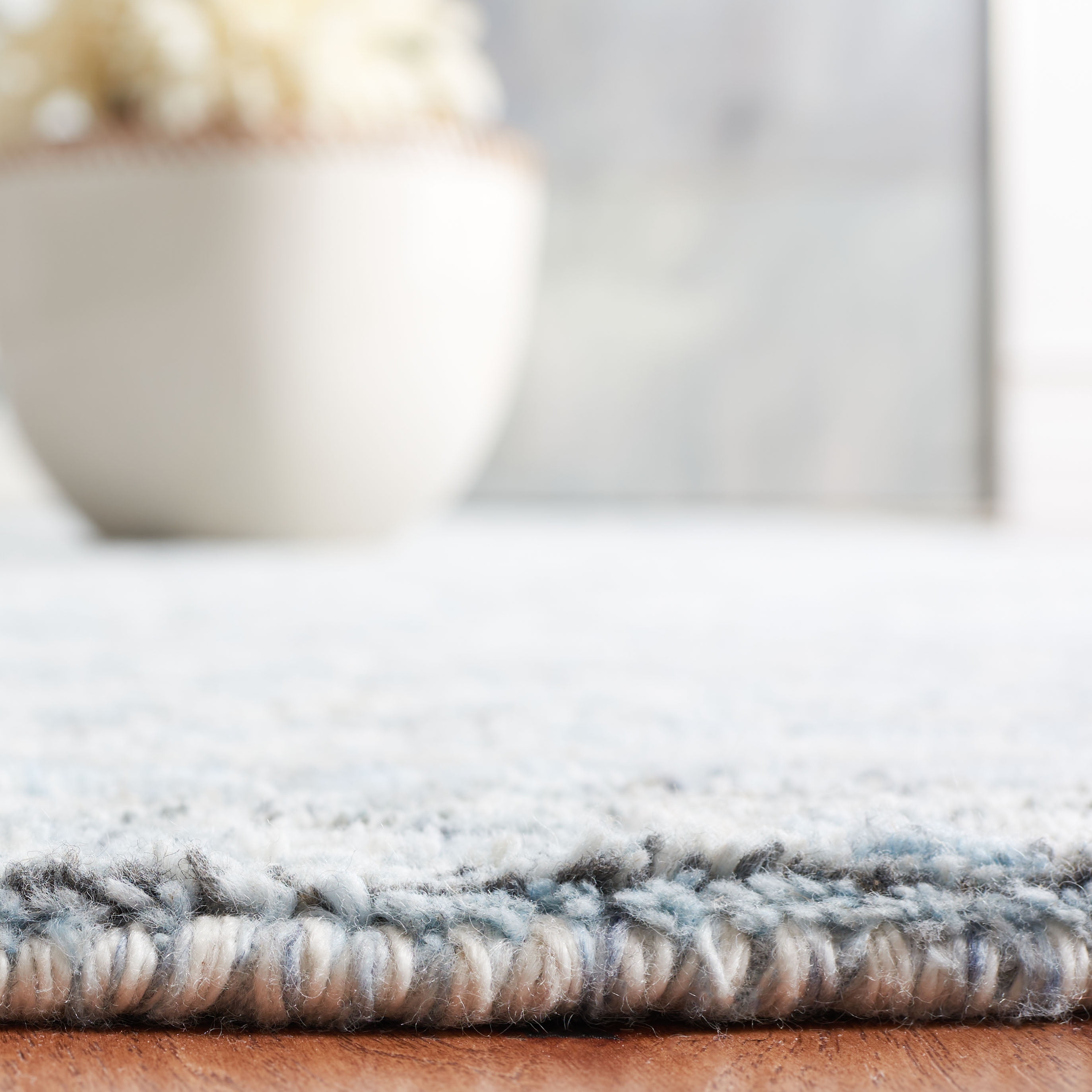 SAFAVIEH Marquee Patrice Medallion Area Rug, Blue/Grey, 4' x 6'