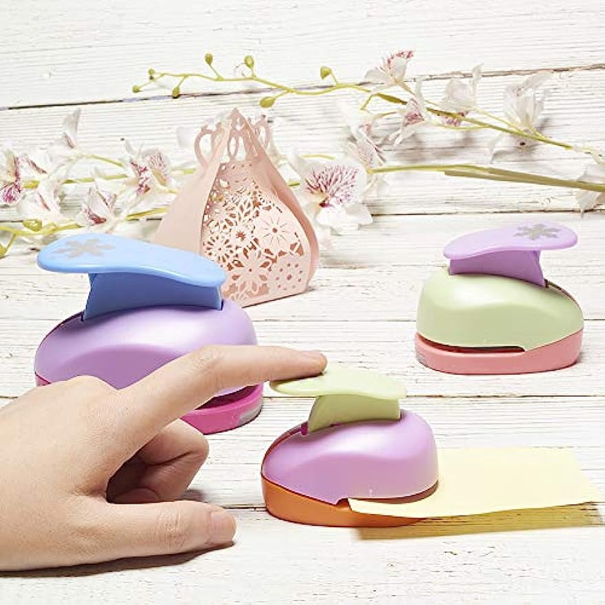 3pcs 3 Sizes Snowflake Shape Plastic Paper Punch Hole Puncher for Scrapbook Engraving Greeting Card Making DIY
