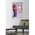 thumbnail image 3 of Mean Girls - Une feuille, 3 of 4