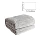 thumbnail image 3 of Manta polar para siestas en la oficina | Cálida y acogedora manta para la cama o el sofá | Suave manta de microfibra para uso en interiores, 3 of 6