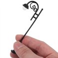 thumbnail image 4 of Lampe de Rue Miniature Haute Simulation Modèle Scène de Parc Miniature Accessoire Rétro Mini Lumière de Route, 4 of 8