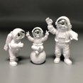 thumbnail image 2 of Figuras de astronauta creativas, miniaturas, astronauta, decoración coleccionable hecha a mano plata, 2 of 9