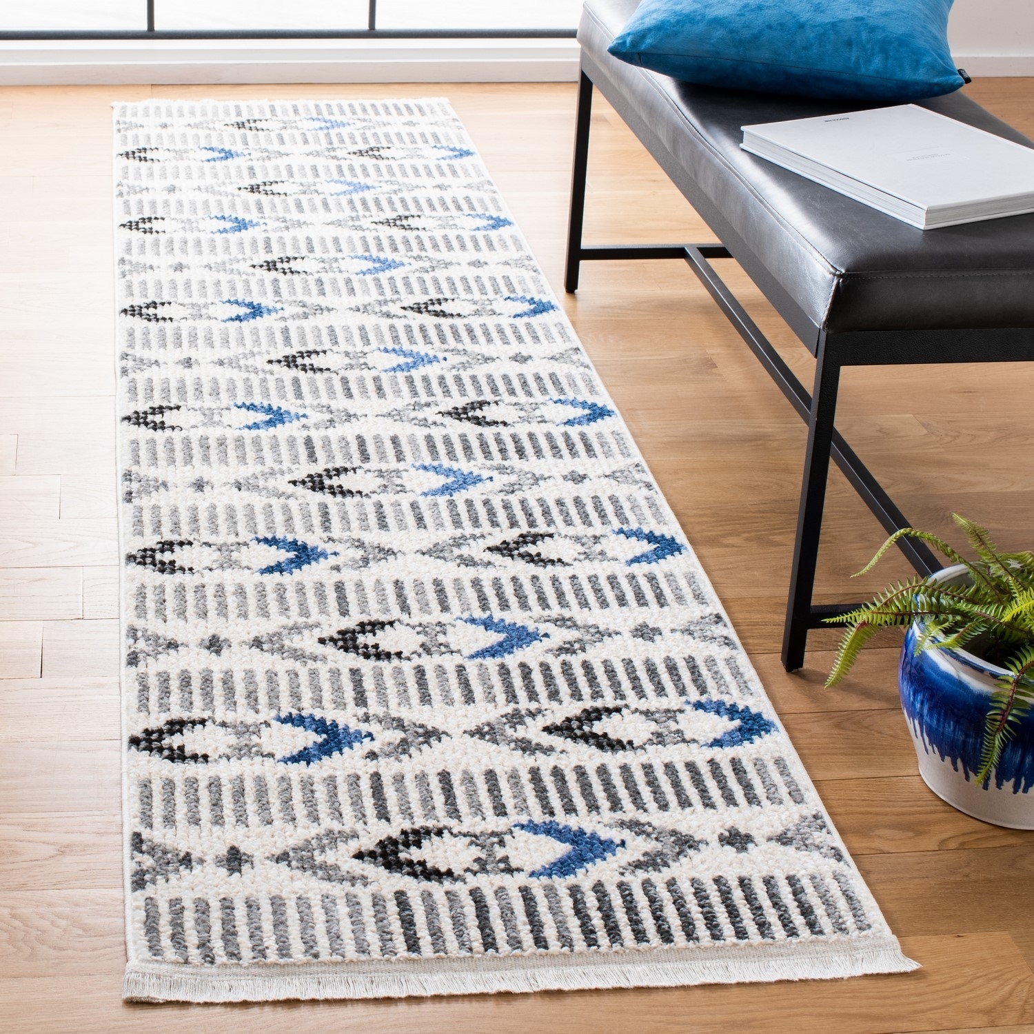 Safavieh Sedona Zoolander Geometric Striped Area Rug or Runner