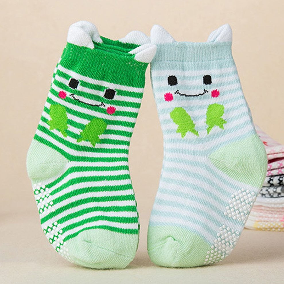 8 pairs of baby socks
