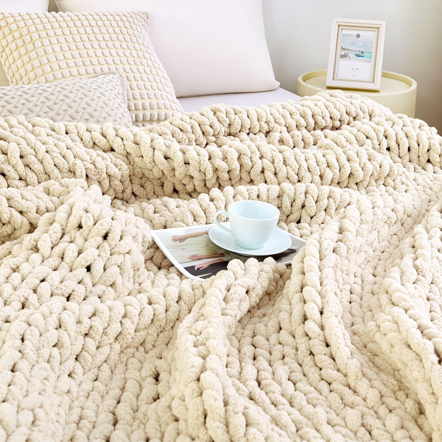 Chunky Knit Blanket Throw Hand Knit Chenille Throw Blanket for Sofa & Home Decor, Soft and Cozy Knitted Throw Blankets