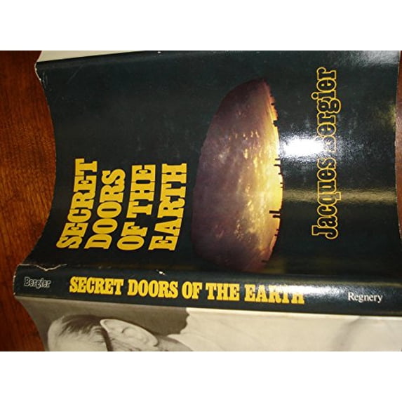 Pre-Owned Secret Doors of the Earth (Hardcover) 0809282089 9780809282081