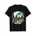 thumbnail image 1 of Camiseta gráfica divertida de pie grande y extraterrestre con OVNI - 100 % algodón, perfecta para aventuras al aire libre, senderismo y acampada. Ideal para hombres y mujeres, ideal para toda la famil, 1 of 6