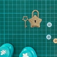 thumbnail image 2 of 1 juego de elegante candado de estrella de cinco puntas para cuadernos, diarios, candado de seguridad y llave. Llave y candado con forma de estrella de cinco puntas., 2 of 8