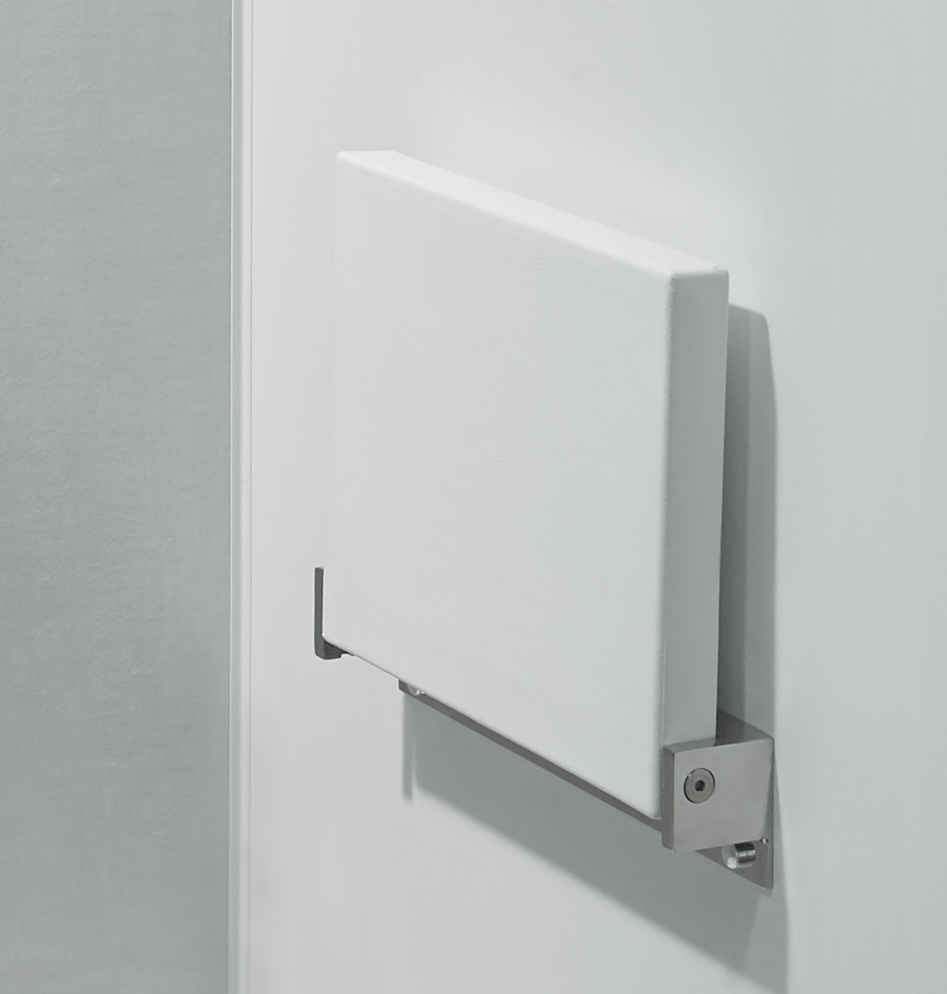 Jacuzzi Ss17 14" Folding Shower Seat White