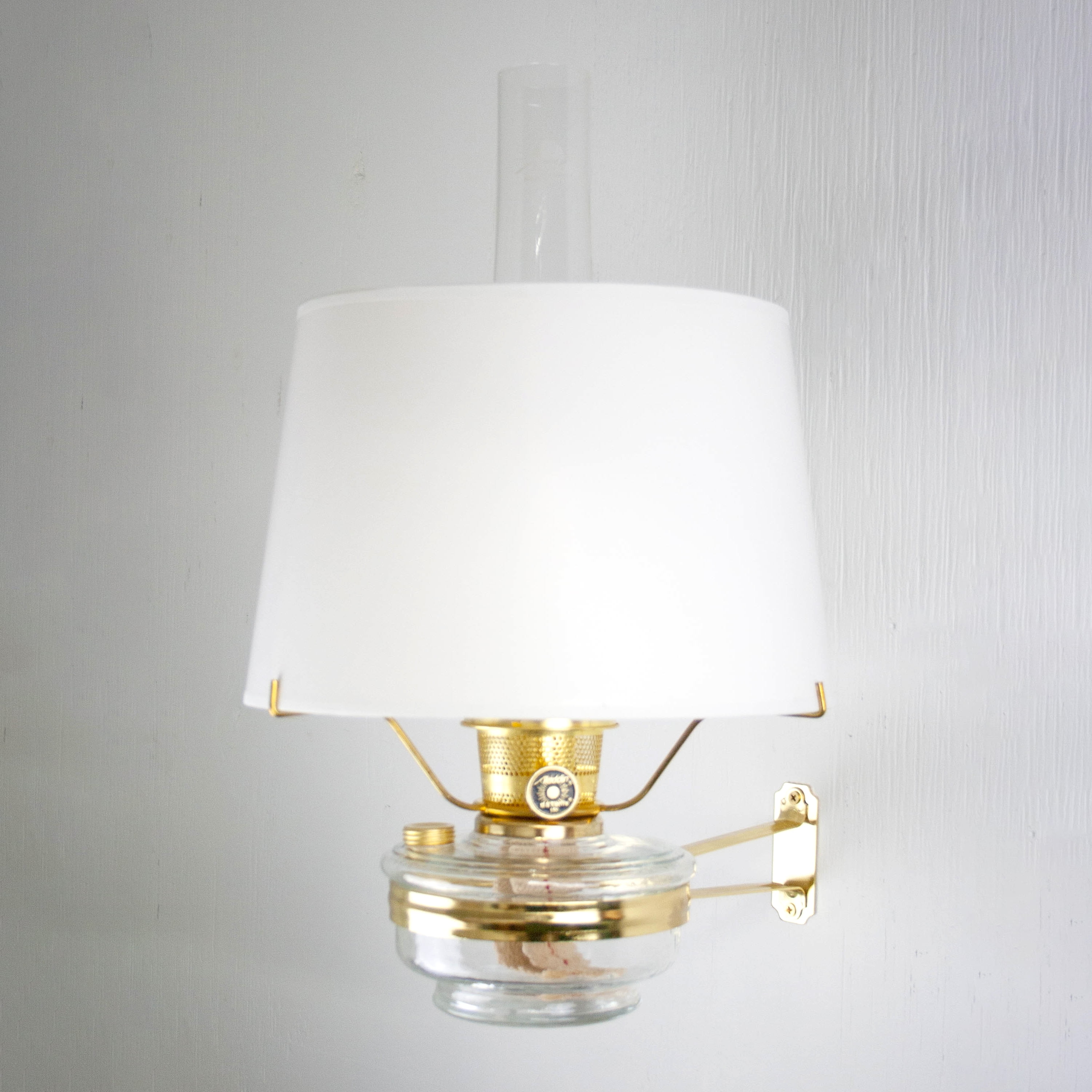 Aladdin Table Oil Lamp, Clear Genie III Shelf Oil Lantern with White Shade for Homesteaders or