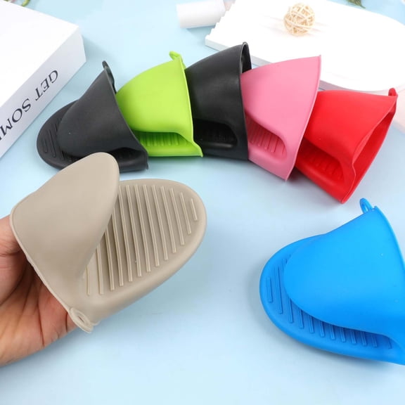 Mini Silicone Oven Gloves for Cooking and Baking Heat Protection with Flexible Material and Secure Grip for Safe Handling