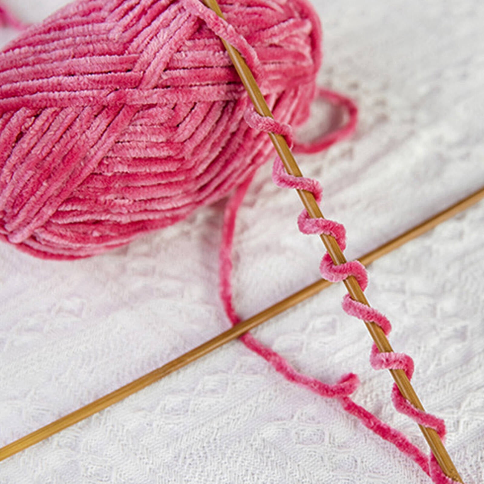 ACDANC 2026 New 2Pcs Chunky Yarn Versatile Craft Use Chenille Yarn Soft and Non - Shedding Blanket Yarn Light Pink for Blankets Scarves Pillows Toys Home Decor Accessories