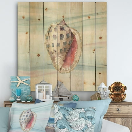 Sea Shell Design DESIGN ART Designart 'Gilded Sea Horn Shell on Blue' Nautical & Coastal Print on Natural Pine Wood - Blue ()