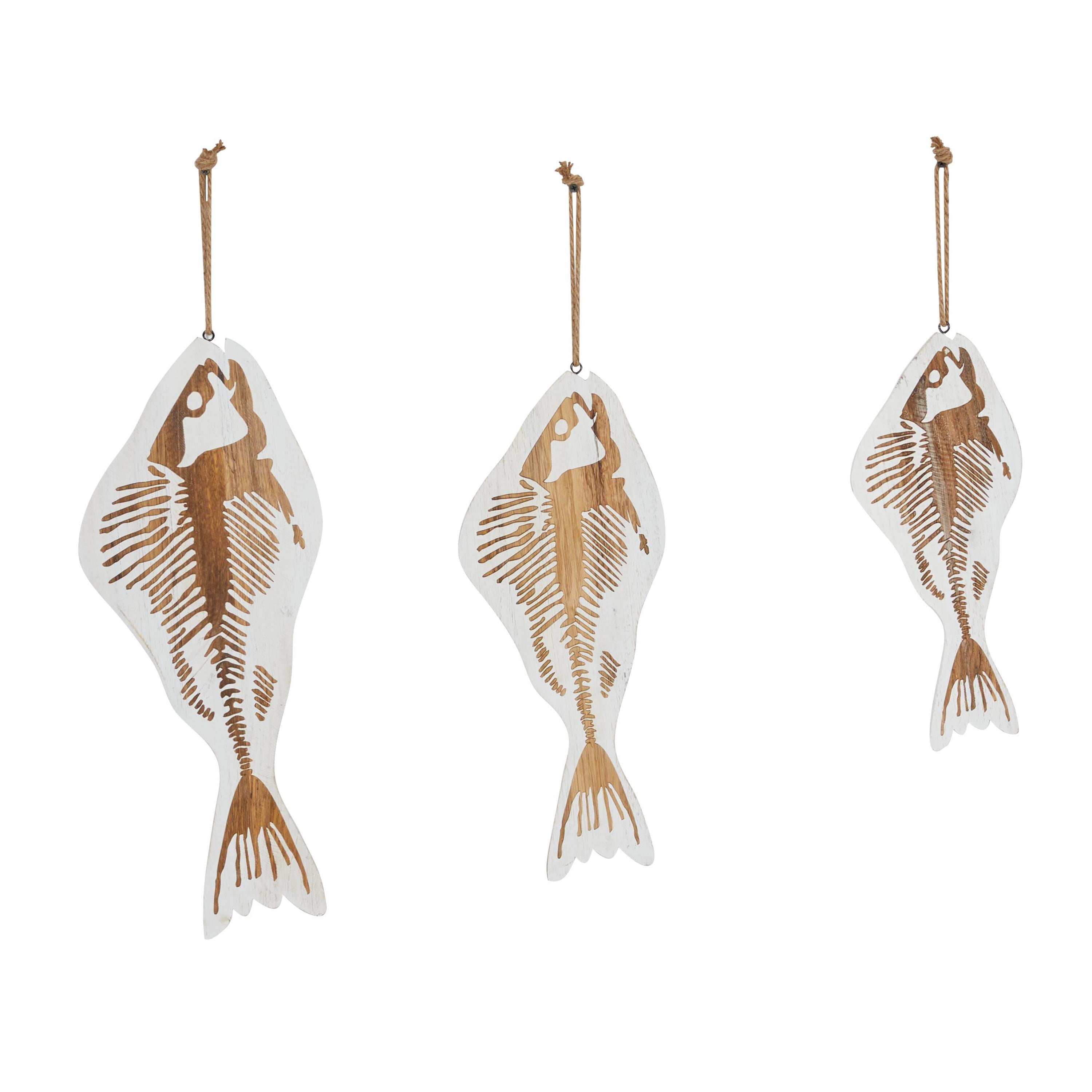 DecMode White Wood Fish Wall Decor with Hanging Rope (3 Count)