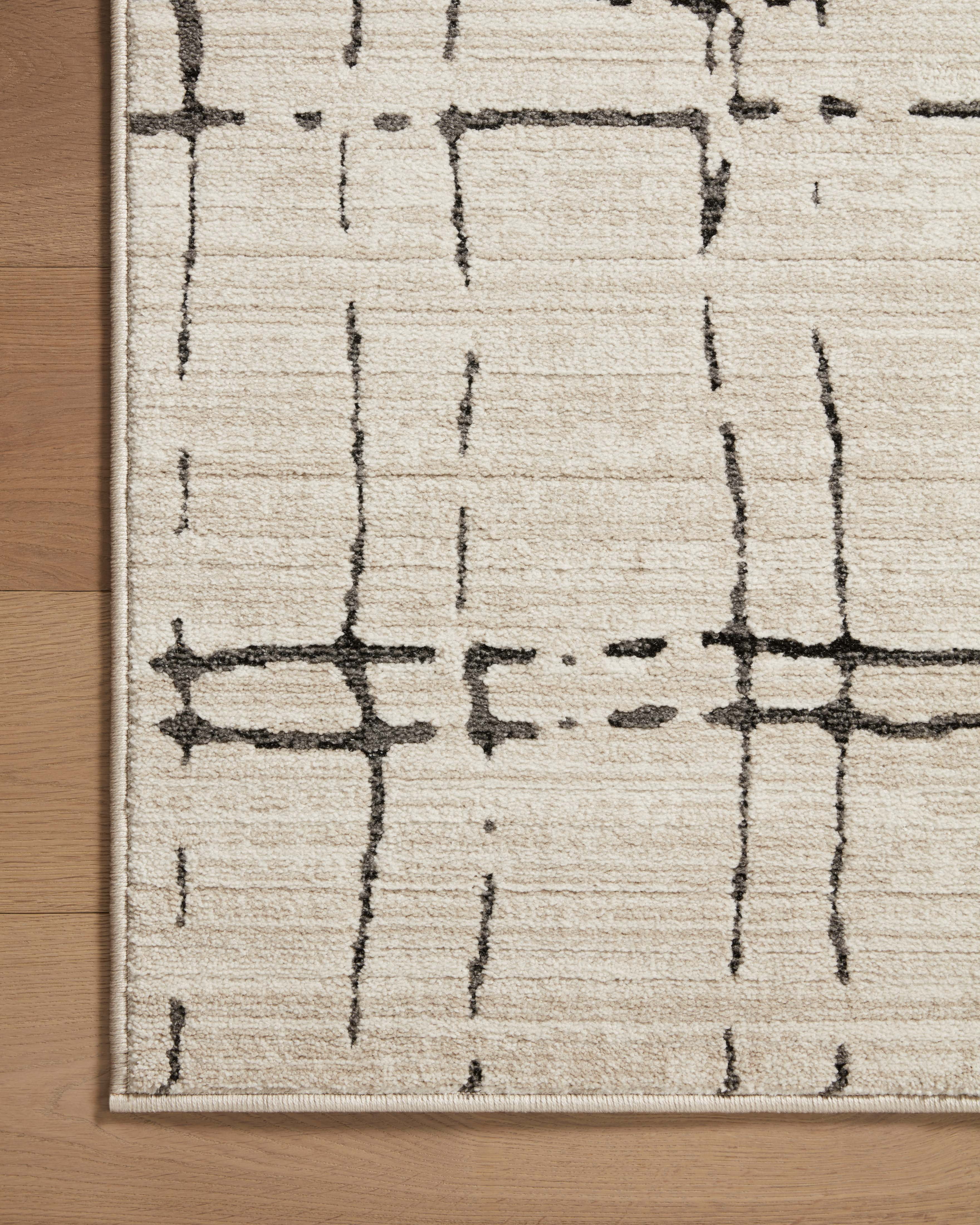 Loloi Darby Sand / Dk. Grey 2'-7" x 10'-0" Runner Rug