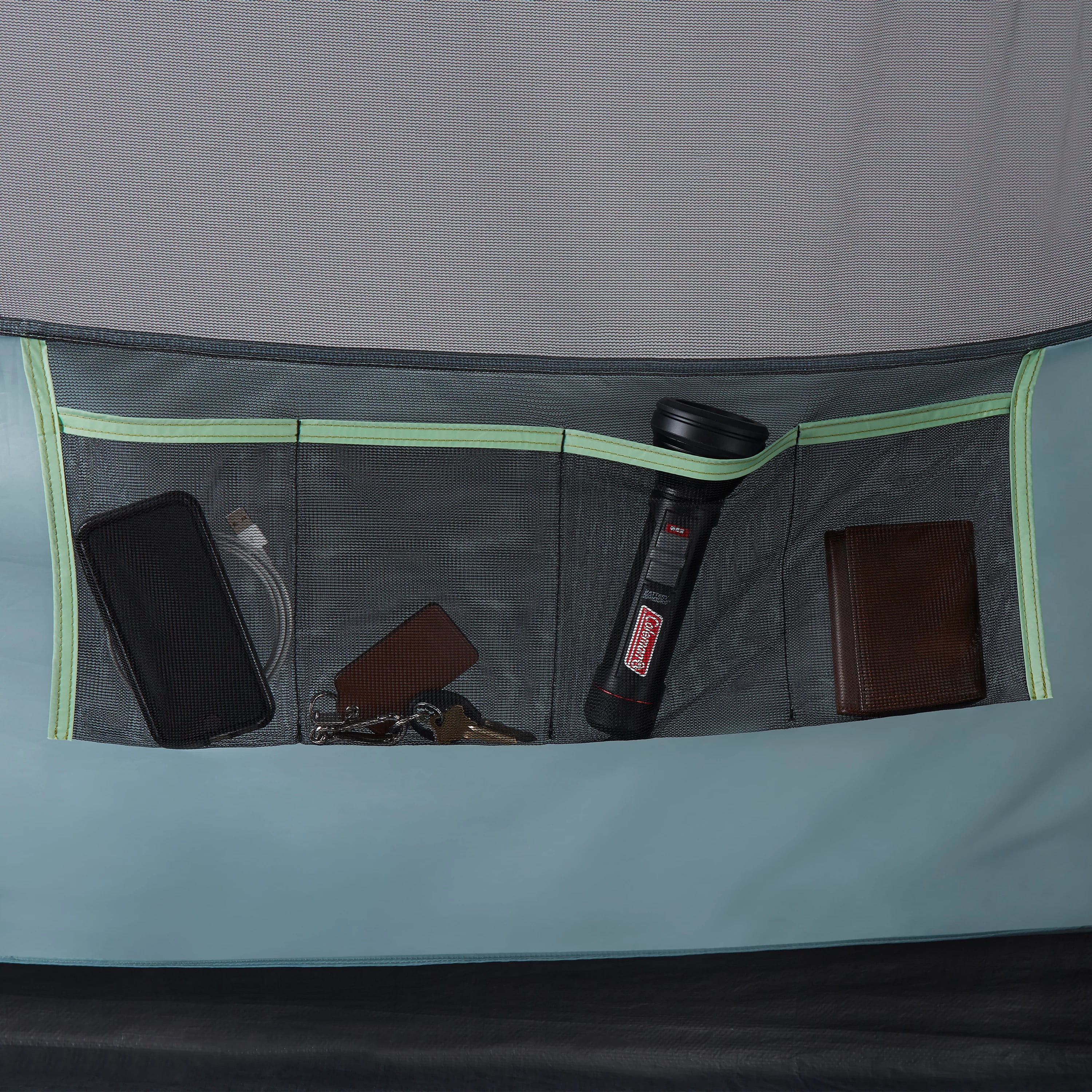 Tente de camping Coleman Skydome 4 personnes, avec vestibule à double toit, nuits bleues