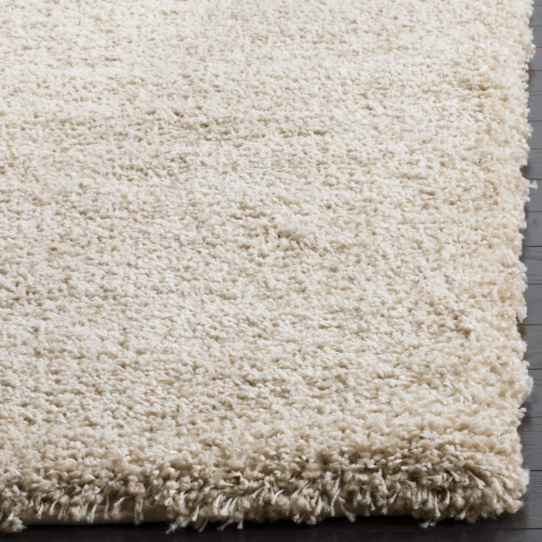 Safavieh Santa Monica Cali Solid Shag Area Rug, Beige, 4' x 4' Square
