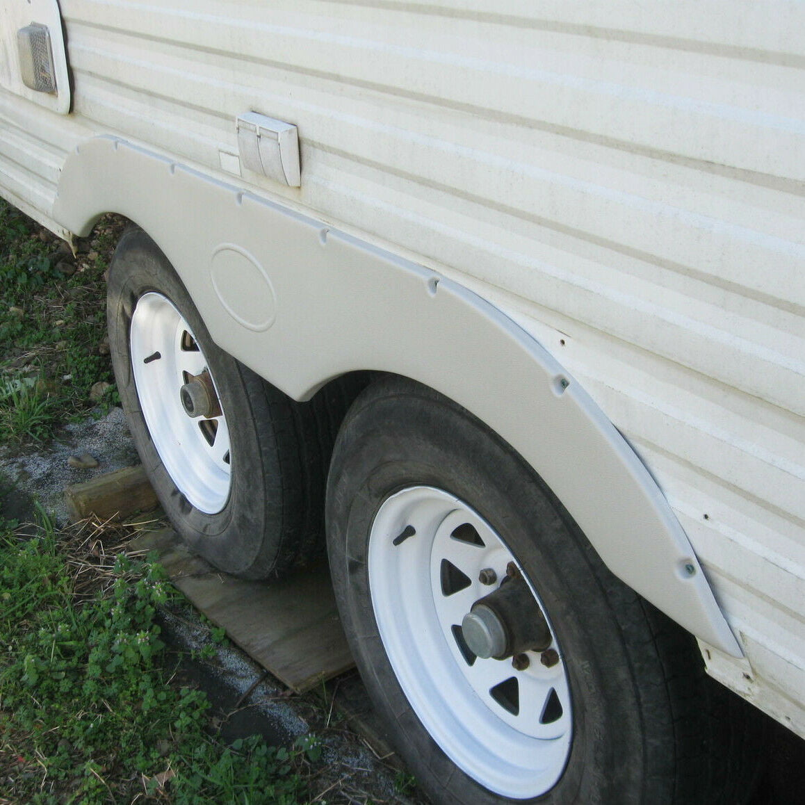 Strong Flexible Durable White HECASA Pair Tandem Trailer Fender Skirts for RVs Campers and Trailers Left+Right 