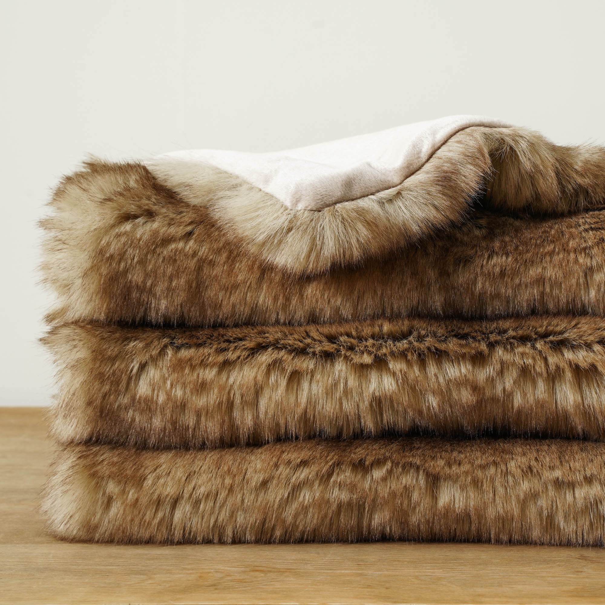Battilo Camel Faux Fur Throw Blanket,Cozy Thick Mink Fur Blanket for Bed,Large Camel Throws,60"x80"