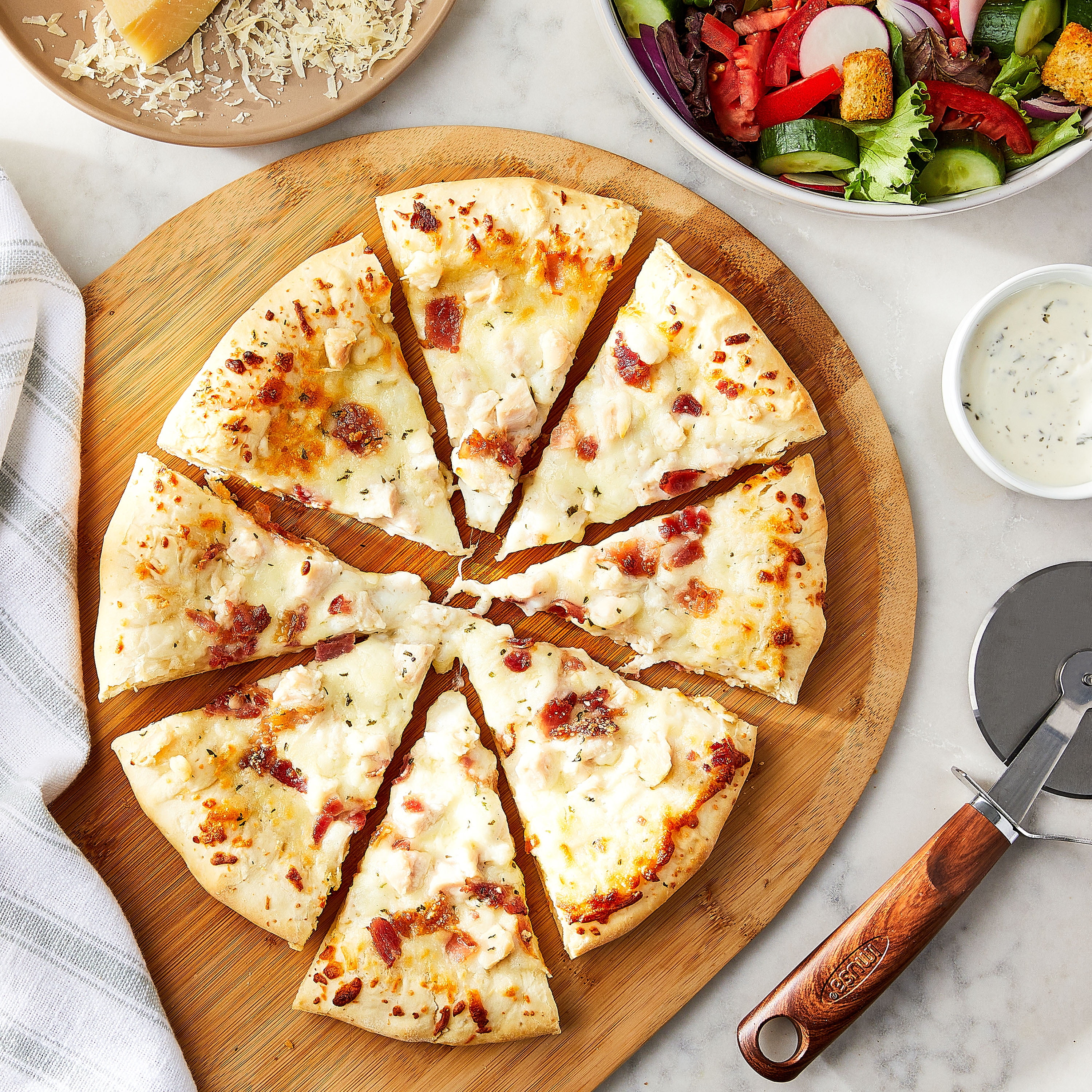 Great Value Stuffed Crust Chicken Bacon Ranch Sauce Pizza, 23.1 oz (Frozen)