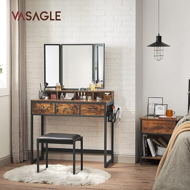 SONGMICS HOME Juego de Mesa de Maquillaje con Espejo Triple, Tocador con Espejo y Taburete, 3 Cajones, Escritorio de Maquillaje, Soporte para Secador, Industrial, Marrón Rústico y Negro RVT004B01