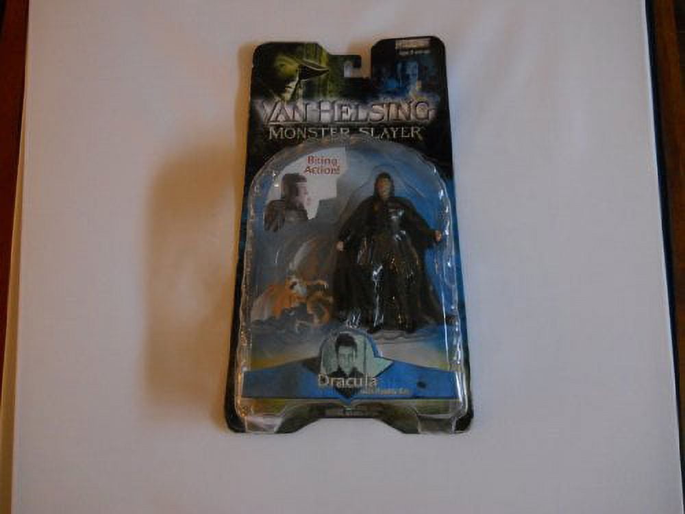 Van Helsing Monster Slayer Biting Action Dracula with Pygmy