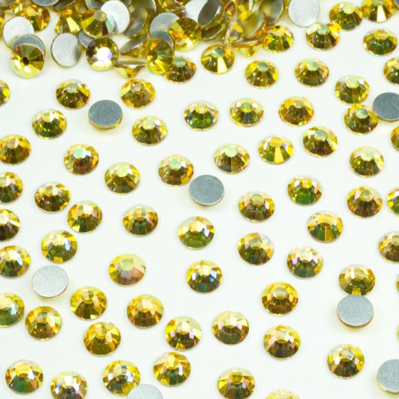 Diamantes de imitación metálicos para uñas Sunshine, 1440 piezas SS16 a granel Sunshine Golden Nail Art, cristales redondos K9 de cristal con parte trasera plana, piedras, diamantes, pegamento para uñ