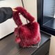 thumbnail image 4 of Bolso bandolera con cadena a la moda para mujer bolso de mano esponjoso bolso de compras informal para otoño e invierno, 4 of 9