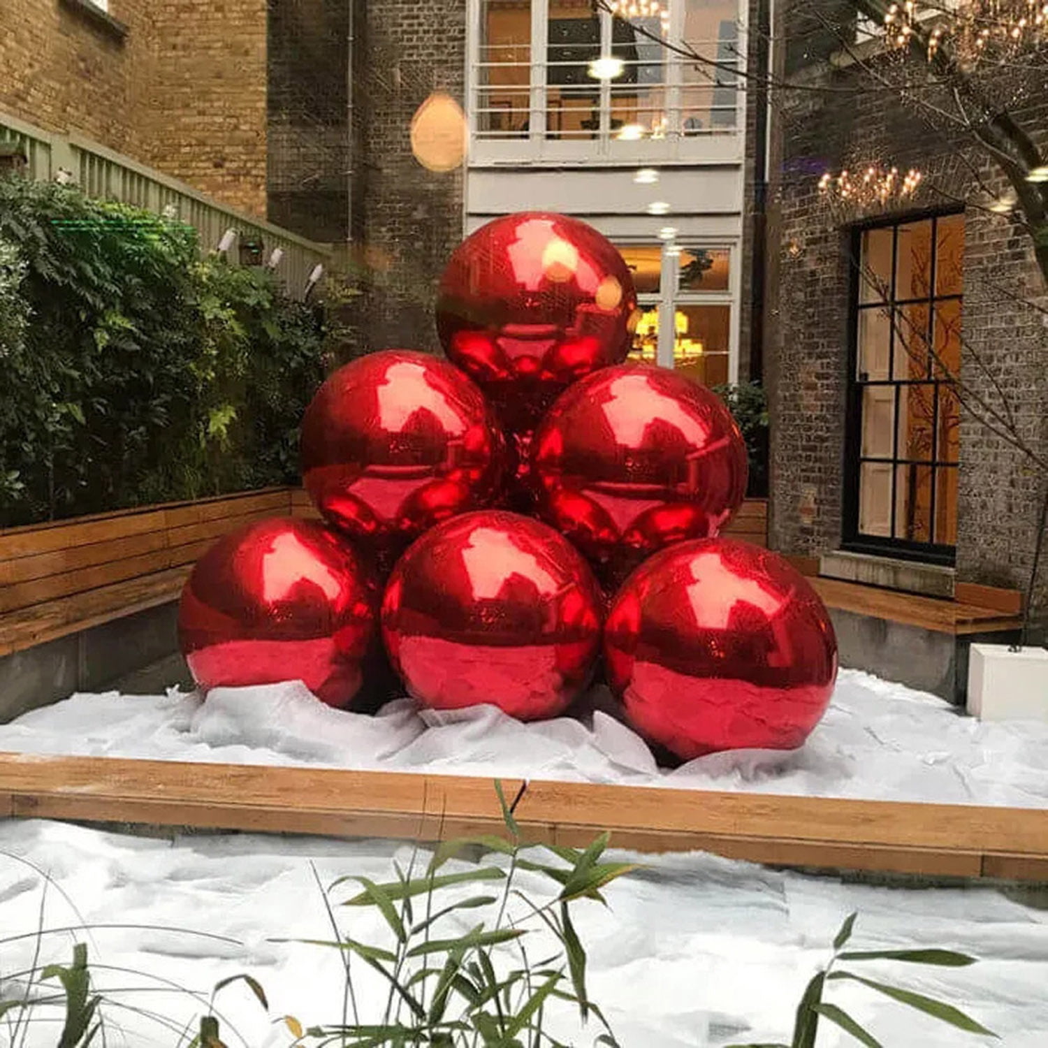 Giant Inflatable Mirror Ball Sealed Disco Inflatable Mirror Sphere Red Pvc Chrome Shinny Balloon For Wedding Stage Decoration