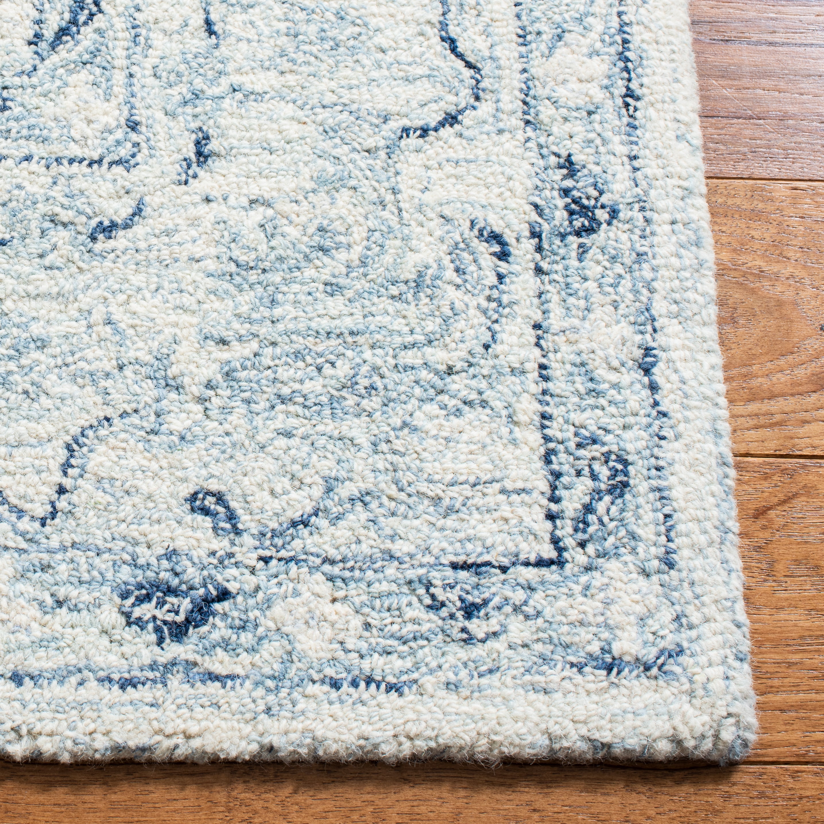 SAFAVIEH Micro-Loop Leon Medallion Area Rug, Blue/Ivory, 8' x 10'