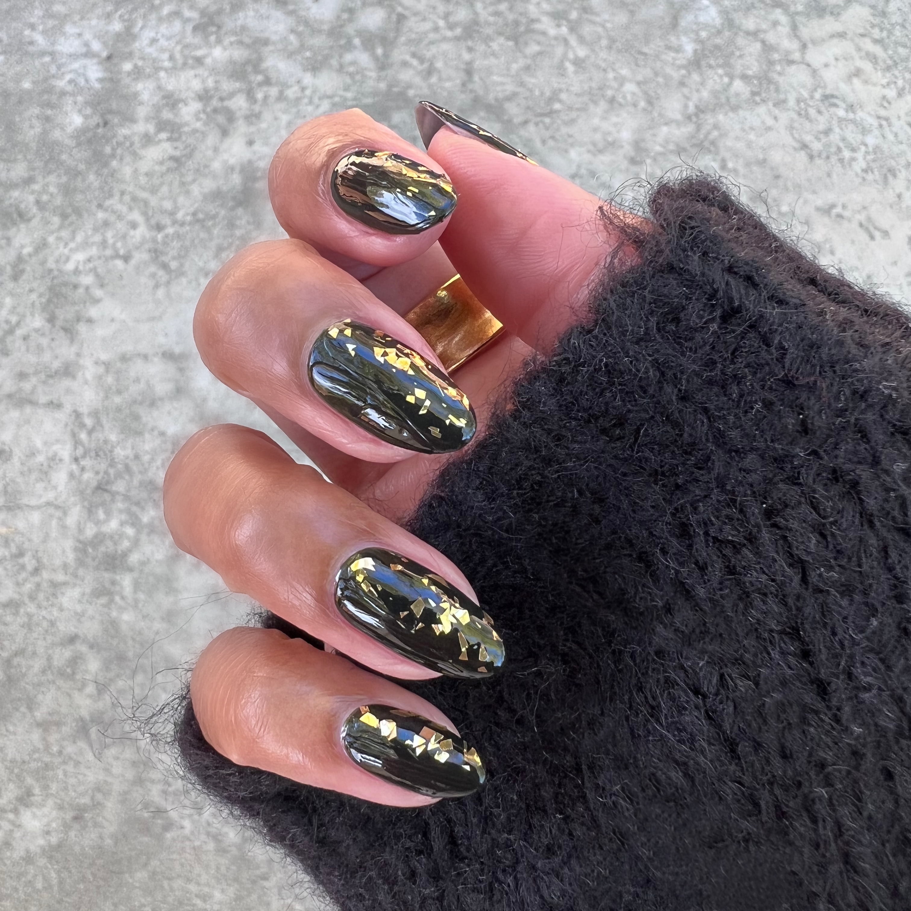Olive & June Long Lasting Nail Polish, Is It Too Much?, Gold Flakes, 0.46 fl oz