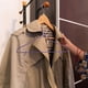 thumbnail image 4 of CRAFTHROU 10Ud Dorados Para Con Soporte Firme Para Abrigos Y Jeans, 4 of 8