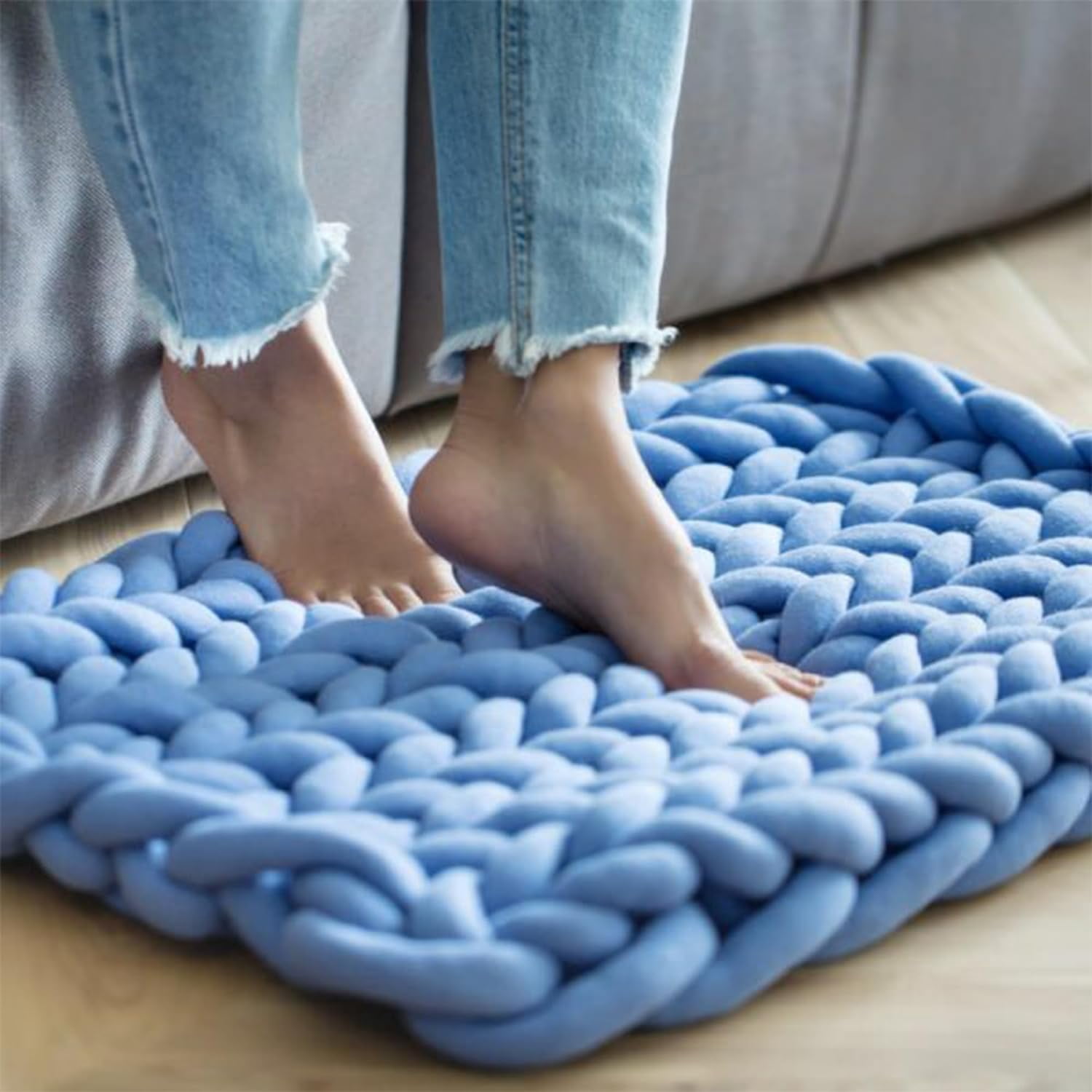 Hand Knitting Chunky Blanket Yarn : Big Twist Yarn for Arm Knitting,Soft Cozy Giant Yarn,Super Chunky Yarn for Knitting Blankets, Doormats, Pet Houses, Cushions and Rugs,26Yards,1.1 lbs (Blue)