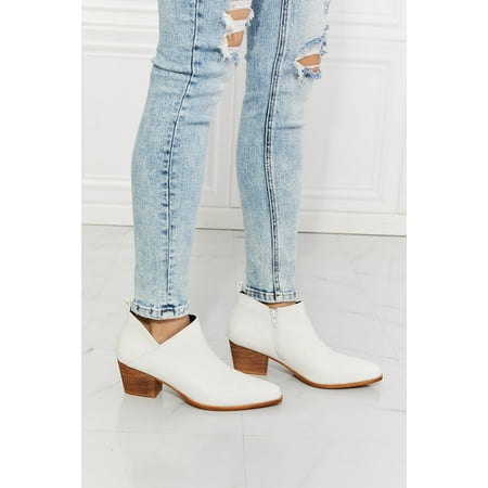 

MMShoes Trust Yourself Embroidered Crossover Cowboy Bootie in White