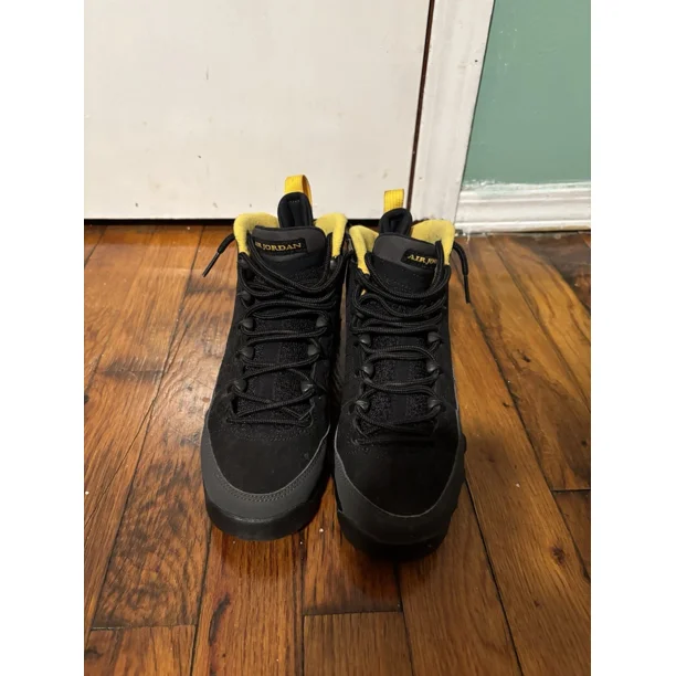 A i r-Jor-dan 9 Retro “Dark Charcoal University Gold” Size 4.5