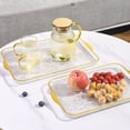 thumbnail image 4 of Xihbxyly Bandeja Transparente para Servir, Versátil para Postres, con Relieve, Ligera y Resistente, Ideal para Comer En Casa, Cafeterías y Oficinas, 32,5 X 20 Cm., 4 of 6