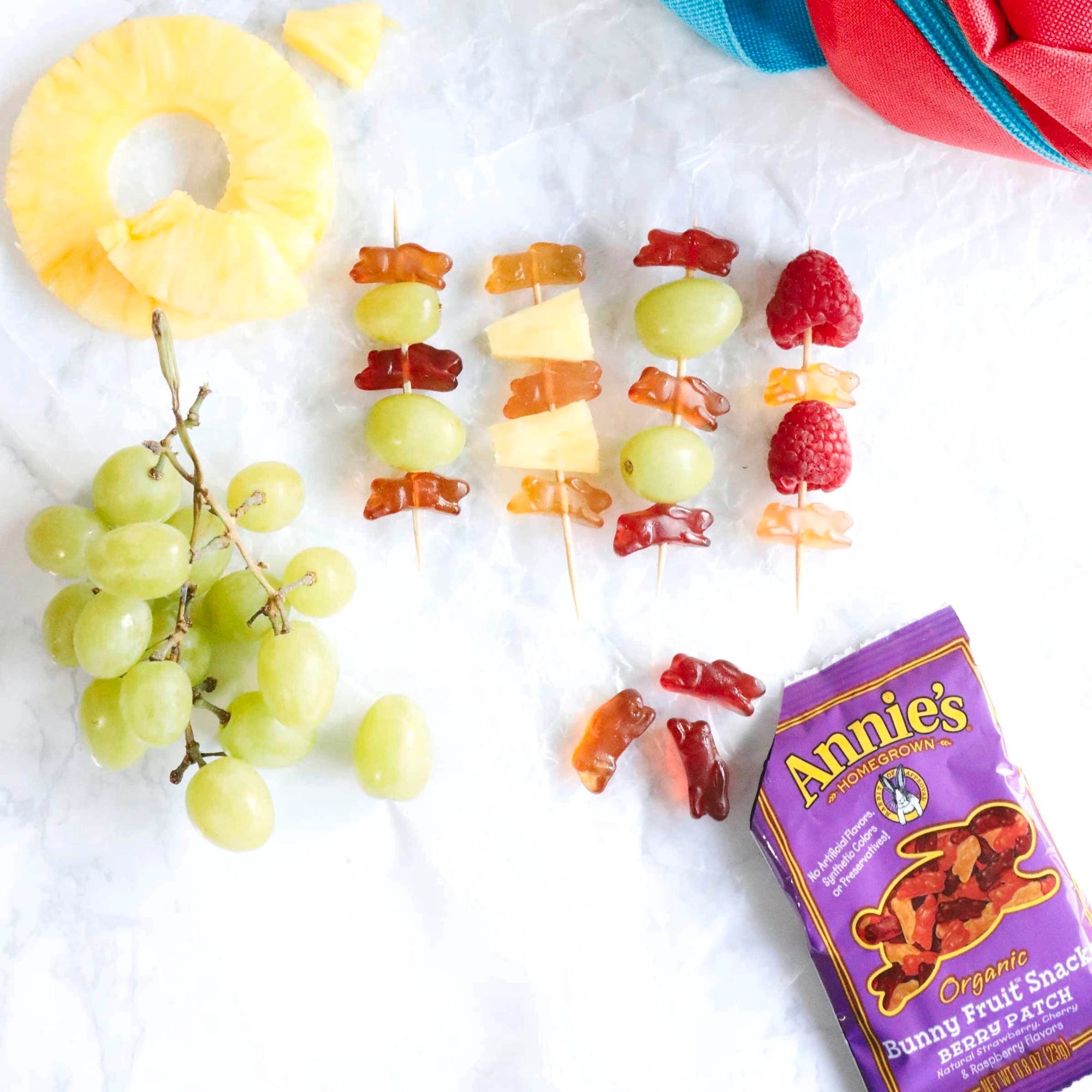 Annie's Organic Berry Patch Bunny Fruit Flavored Snacks, Value Pack, 22 Pouches, 15.4 oz box