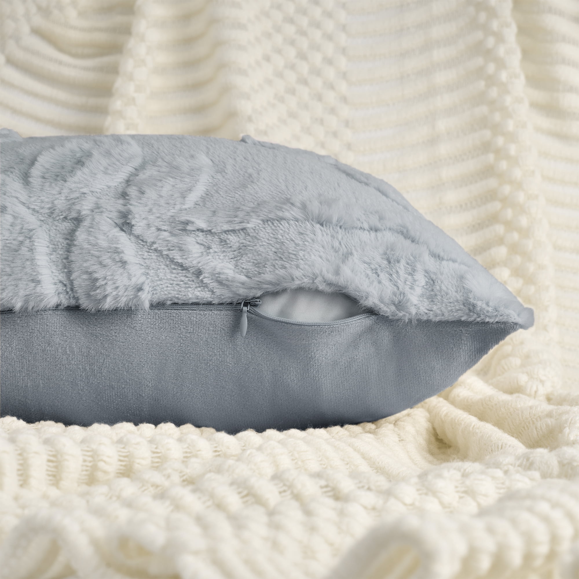 Unique Bargains Pack of 2 Leaf Jacquard Plush Pillow Covers for Bedroom 18" x 18" Grey