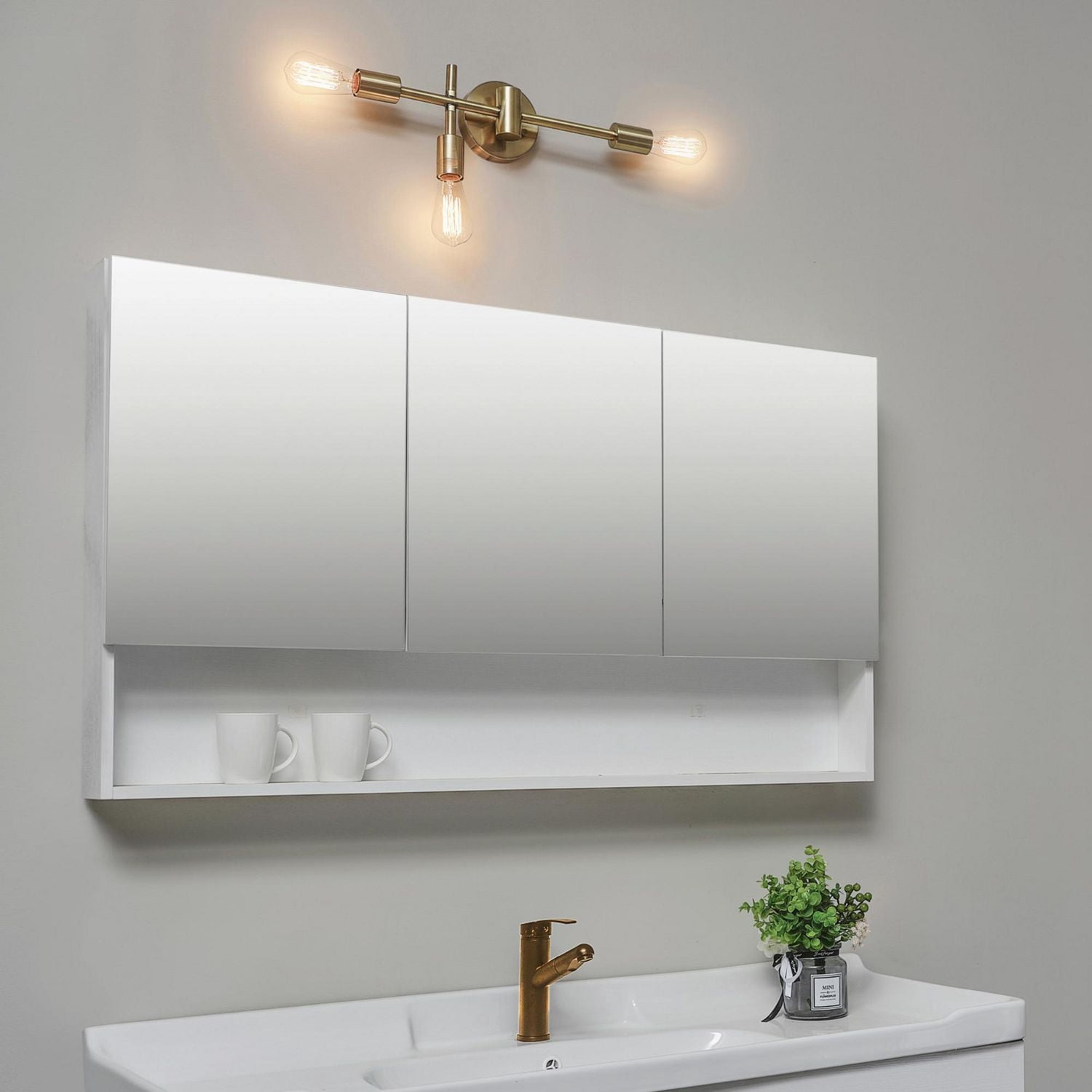 Hollins 18" 3-Light Vanity Light, Matte Brass