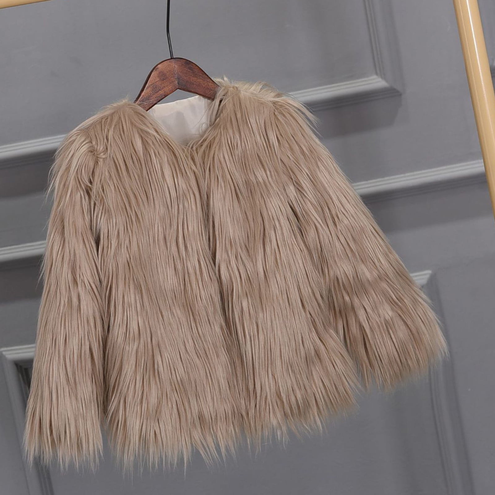 Sinpiling Womens Faux-Fur Coats Plus Size XS-4X Long Sleeve V Neck Zipper Up Jackets Ladies Trendy Solid Warm Cropped Outerwear Coat