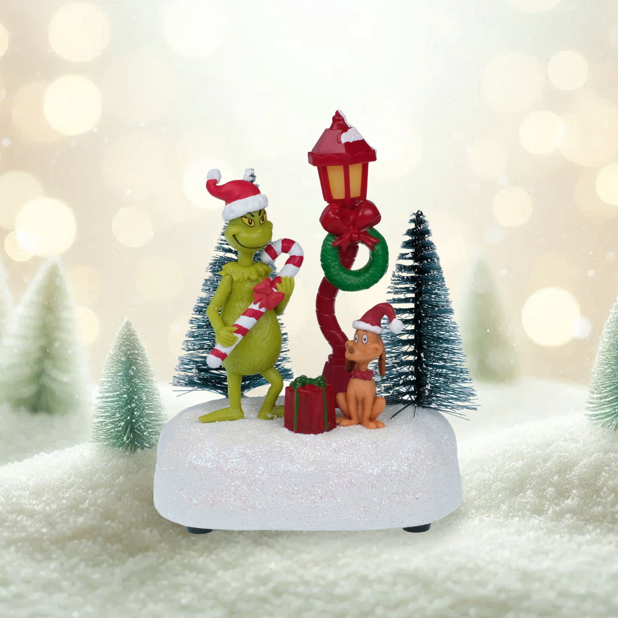 Dr. Seuss The Grinch Village Scene Tabletop Christmas Figurine – Grinch & Max with Candy Cane