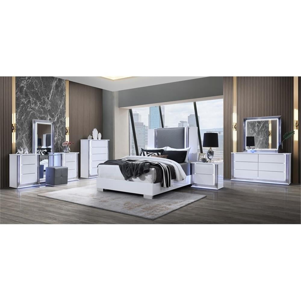 Global Furniture USA Ylime Smooth White Nightstand With Led, 1 Pack
