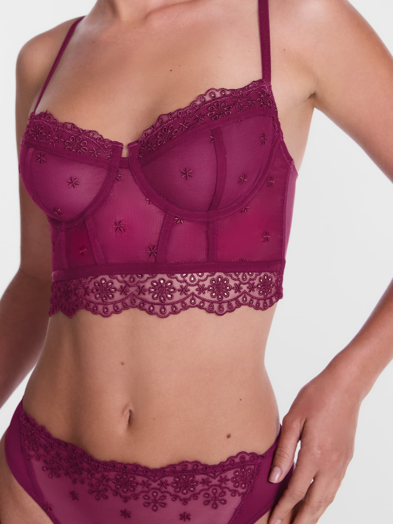 No Boundaries Women's Embroidery Lace Set, Sizes XS-XXXL