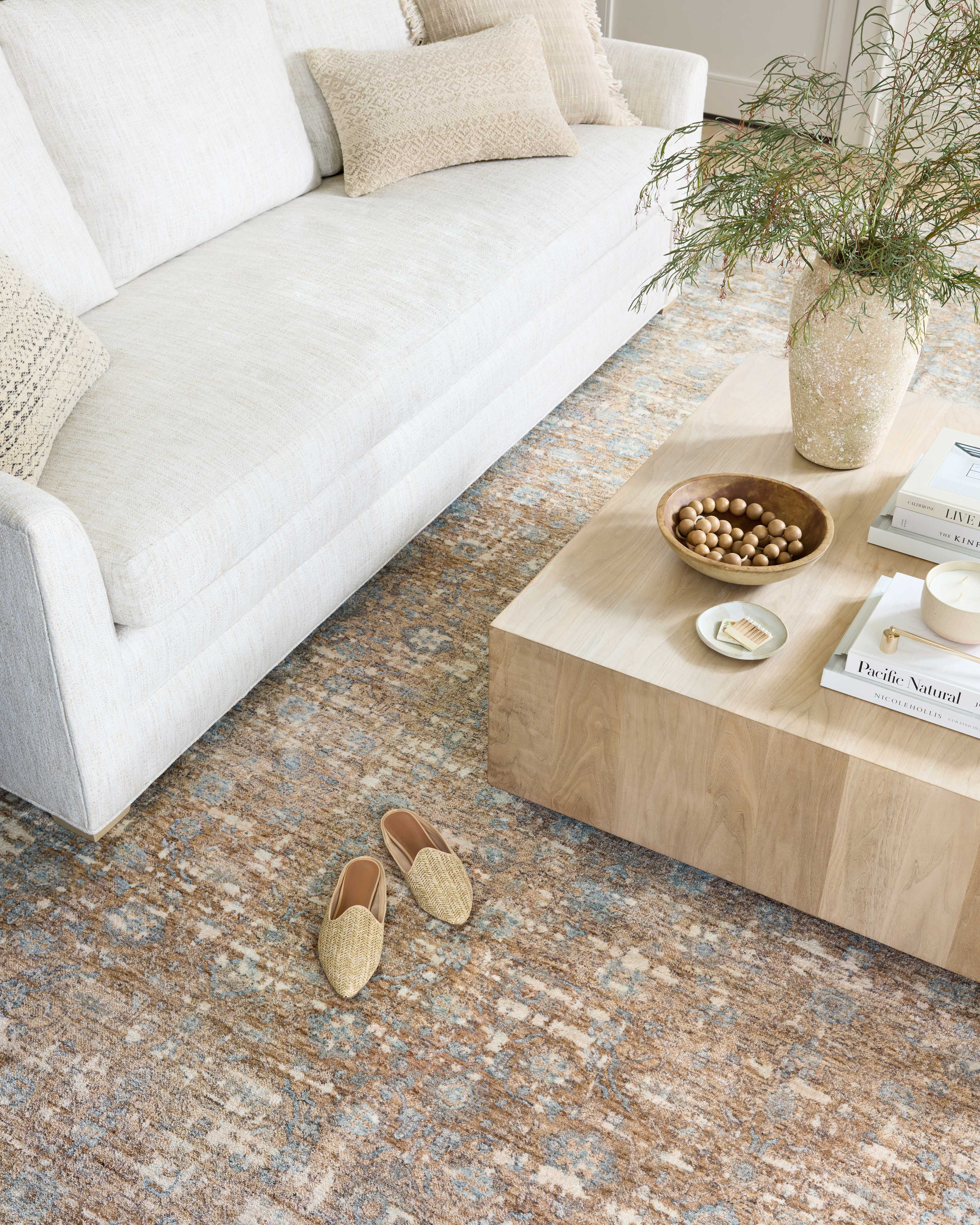 Angela Rose x Loloi Blake Sand / Sky 18" x 18" Sample Rug