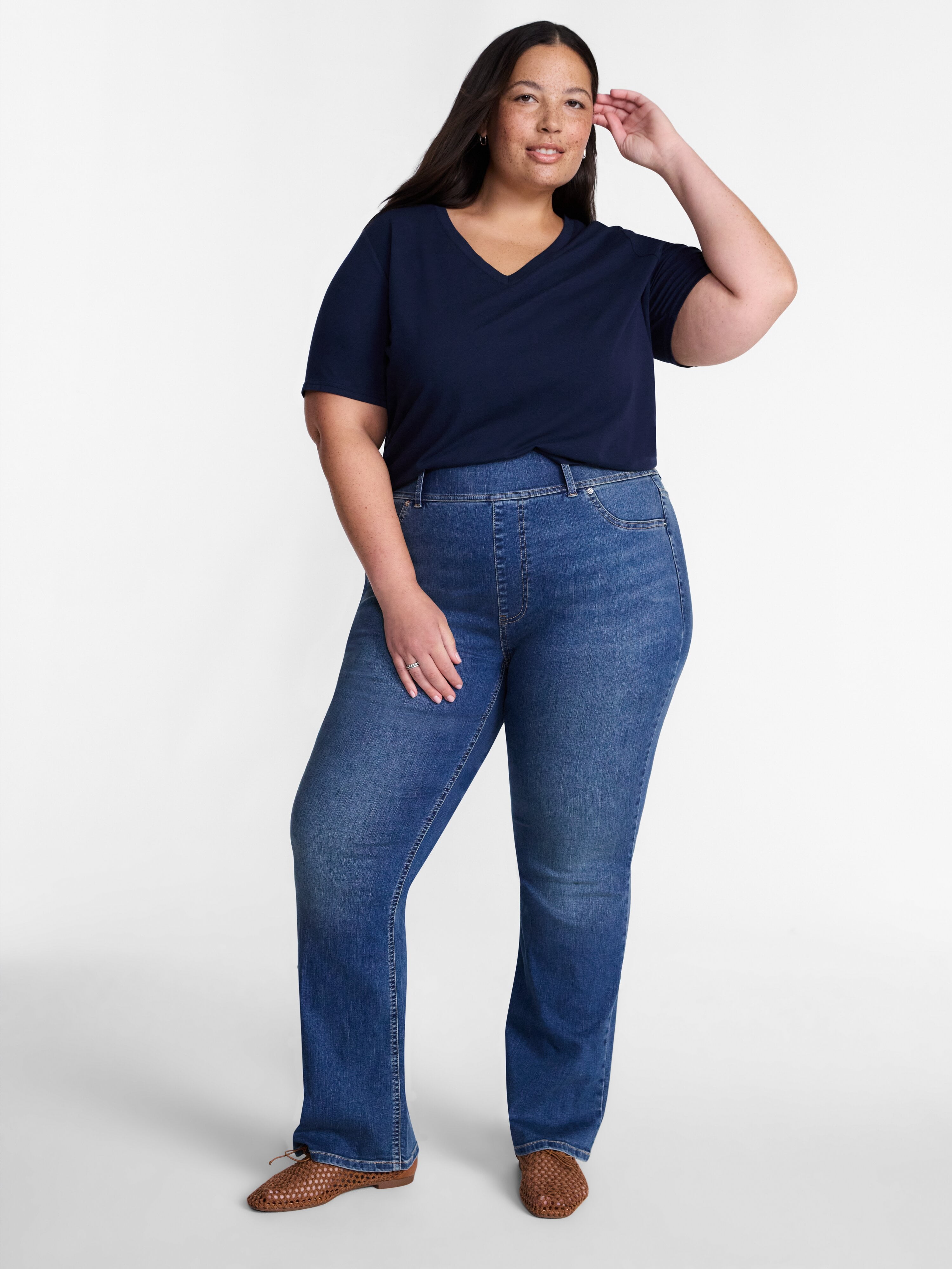 Terra & Sky Women's Plus Size V Neck Tee with Short Sleeves, Size 0X-5X