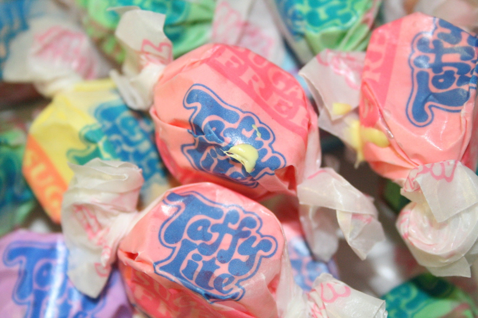 BAYSIDE CANDY TAFFY LITE-SUGAR FREE ASSORTED SALT WATER TAFFY, 1LB