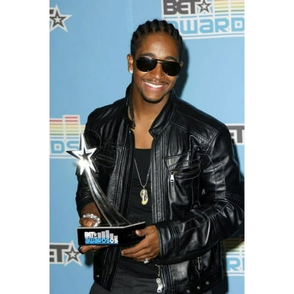 Omarion In The Press Room For Bet Awards 2005, The Kodak Theatre, Los Angeles, Ca, June 28, 2005. Photo By Michael GermanaEverett Collection Celebrity (16 x 20)