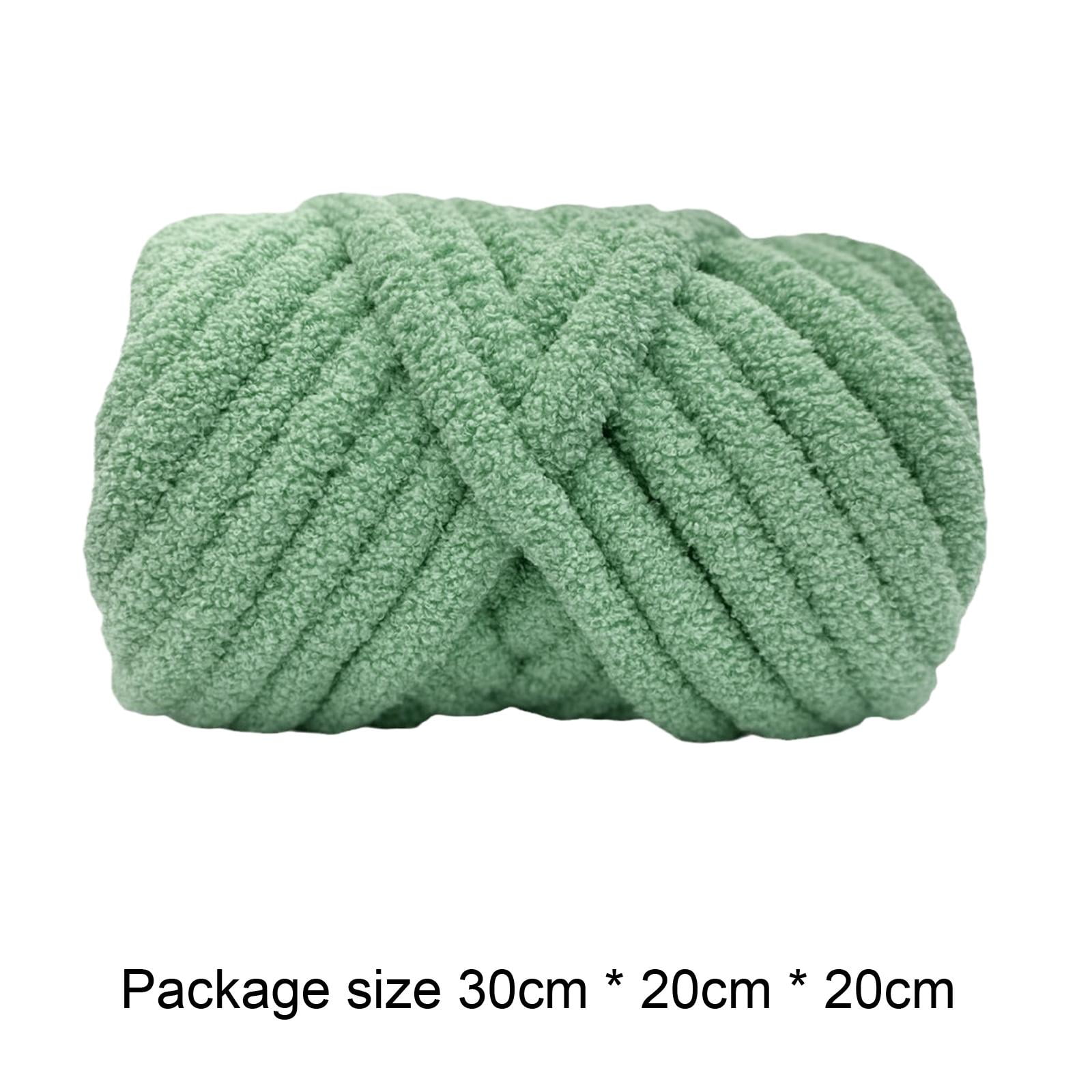 perfeclan Chunky Wool Yarn, Arm Knitting Yarn, Lightweight DIY Hand Knitting, Bulky Yarn, Heavy Yarn for Crafts, Bed, Fence, Hats, Tapestry, Sweater Green